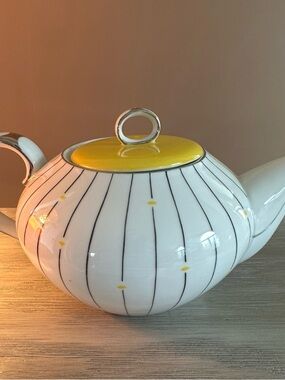 White Porcelain Teapot with Yellow Lid and Black Pinstripe Design